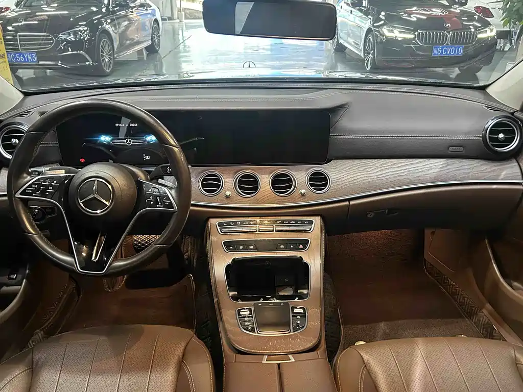Mercedes-Benz E-Class — миниатюра 7