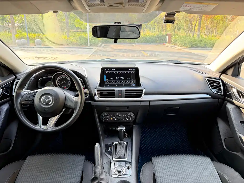 Mazda 3 Axela — миниатюра 14