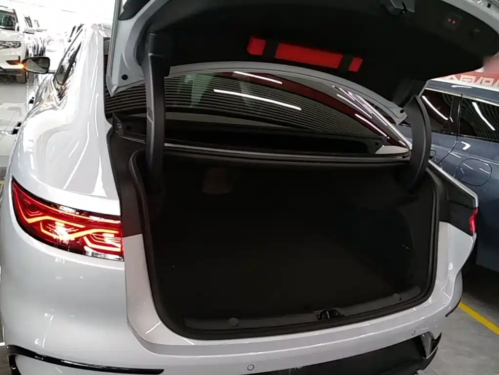 BYD Han — миниатюра 19