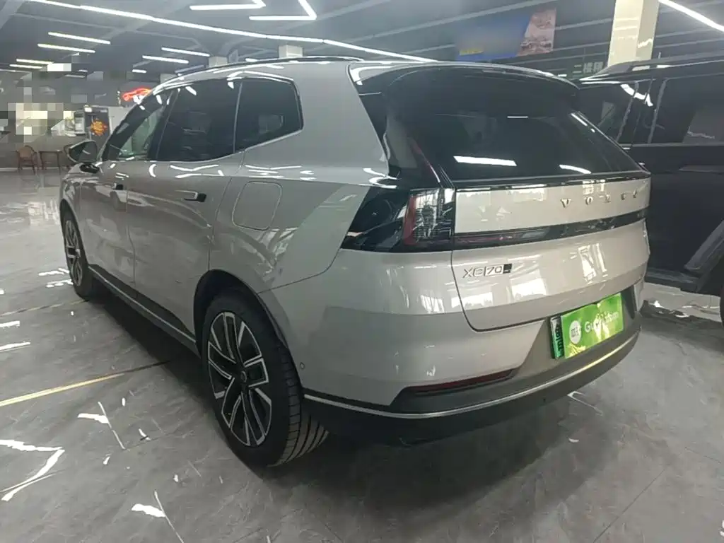 Volvo XC70 2026 Plus