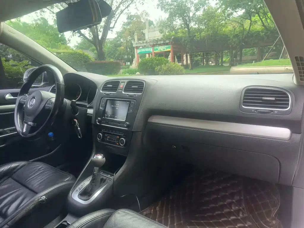 Volkswagen Golf — миниатюра 12