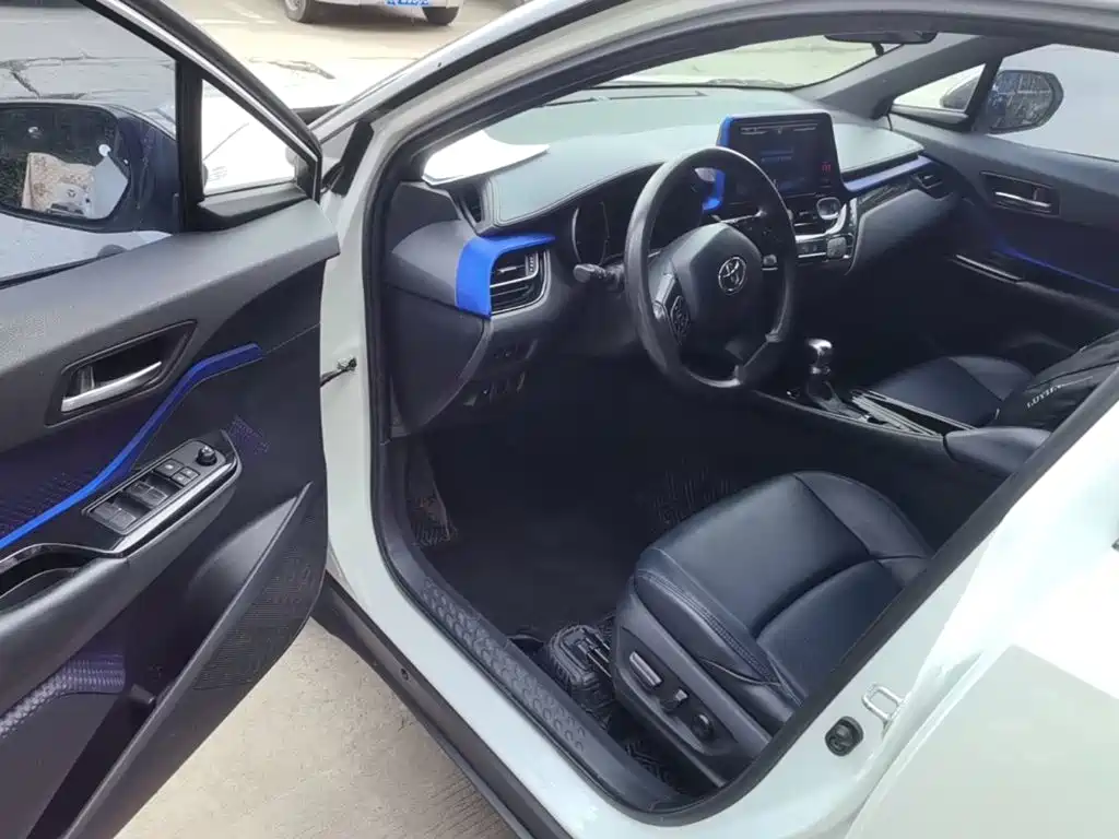 Toyota C-HR — миниатюра 16