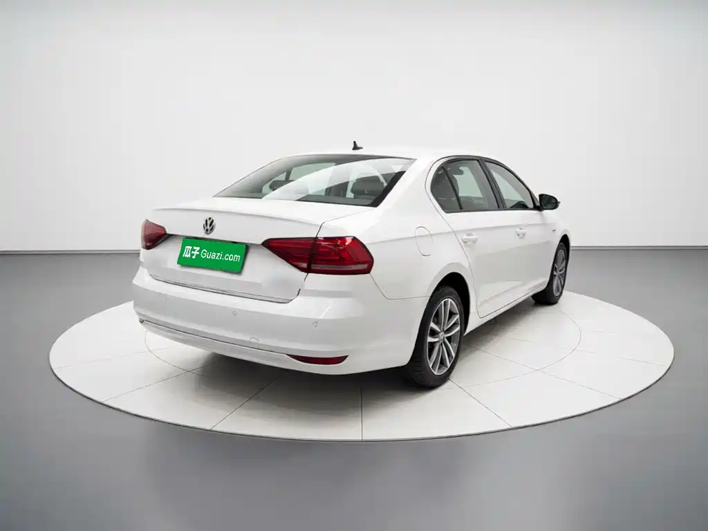 Volkswagen Lavida — миниатюра 6