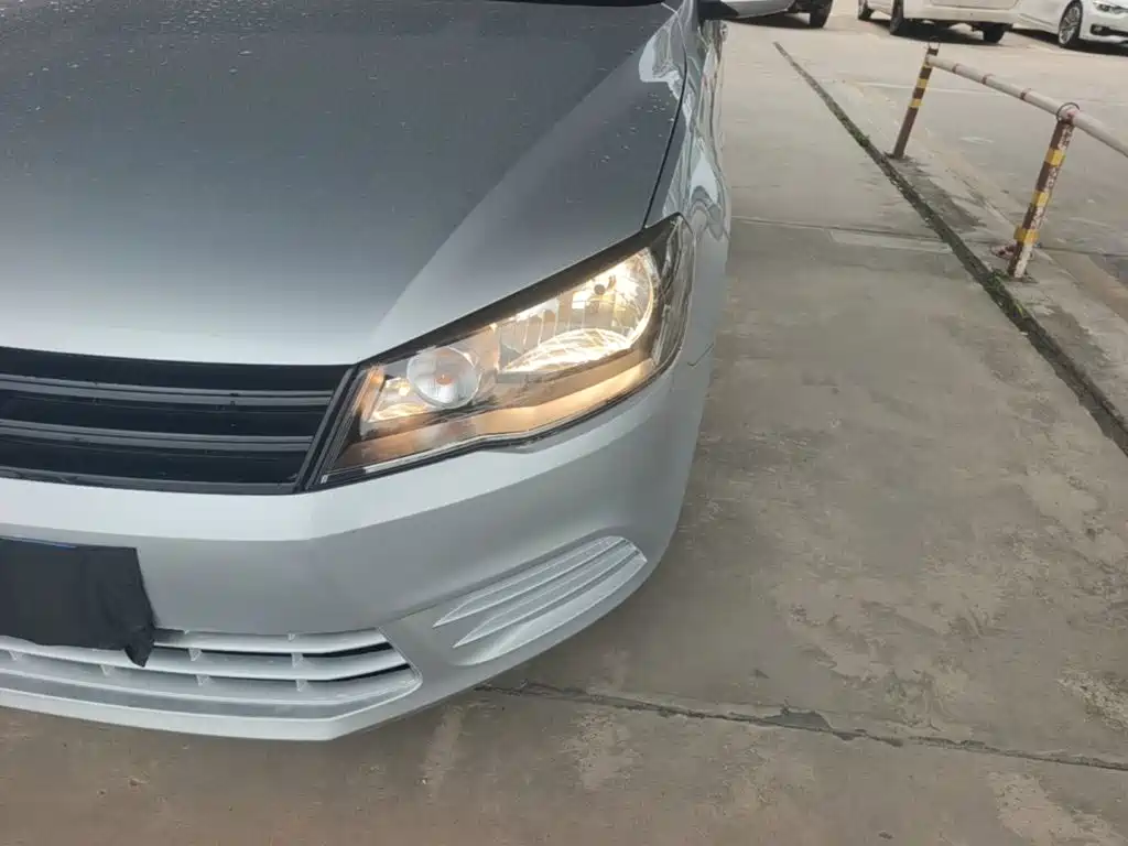 Volkswagen Jetta — миниатюра 24