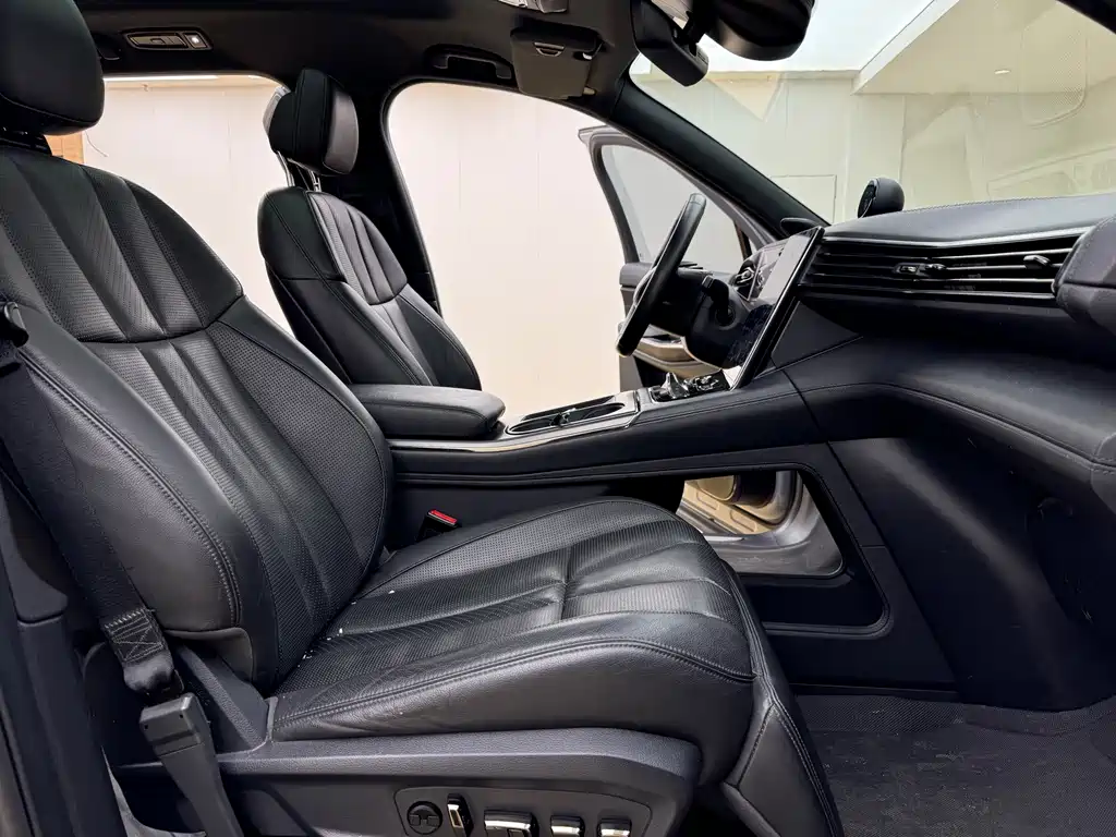 NIO ES8 — миниатюра 12