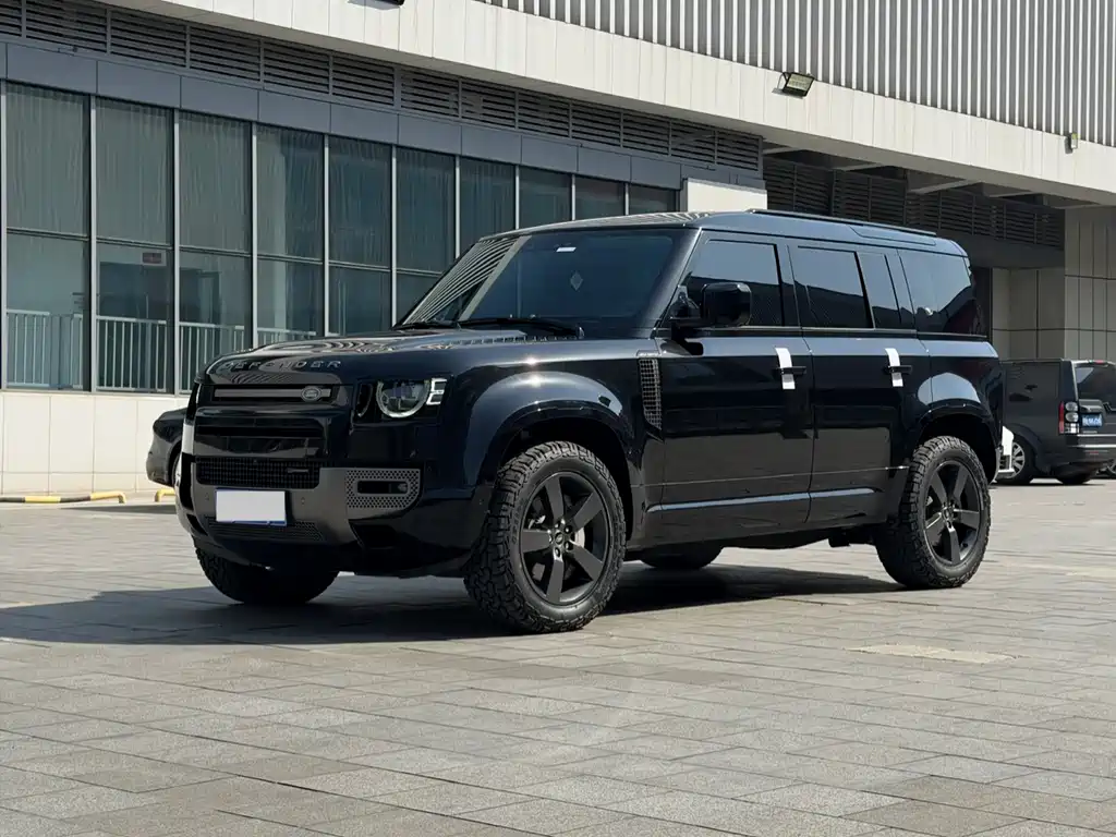 Land Rover Defender 2022