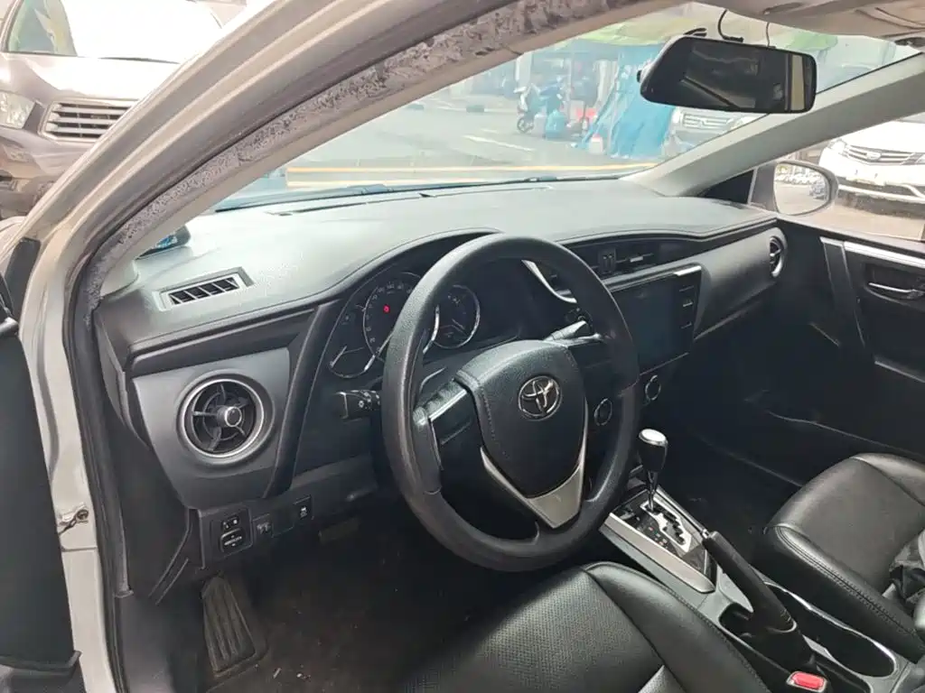 Toyota Corolla — миниатюра 10