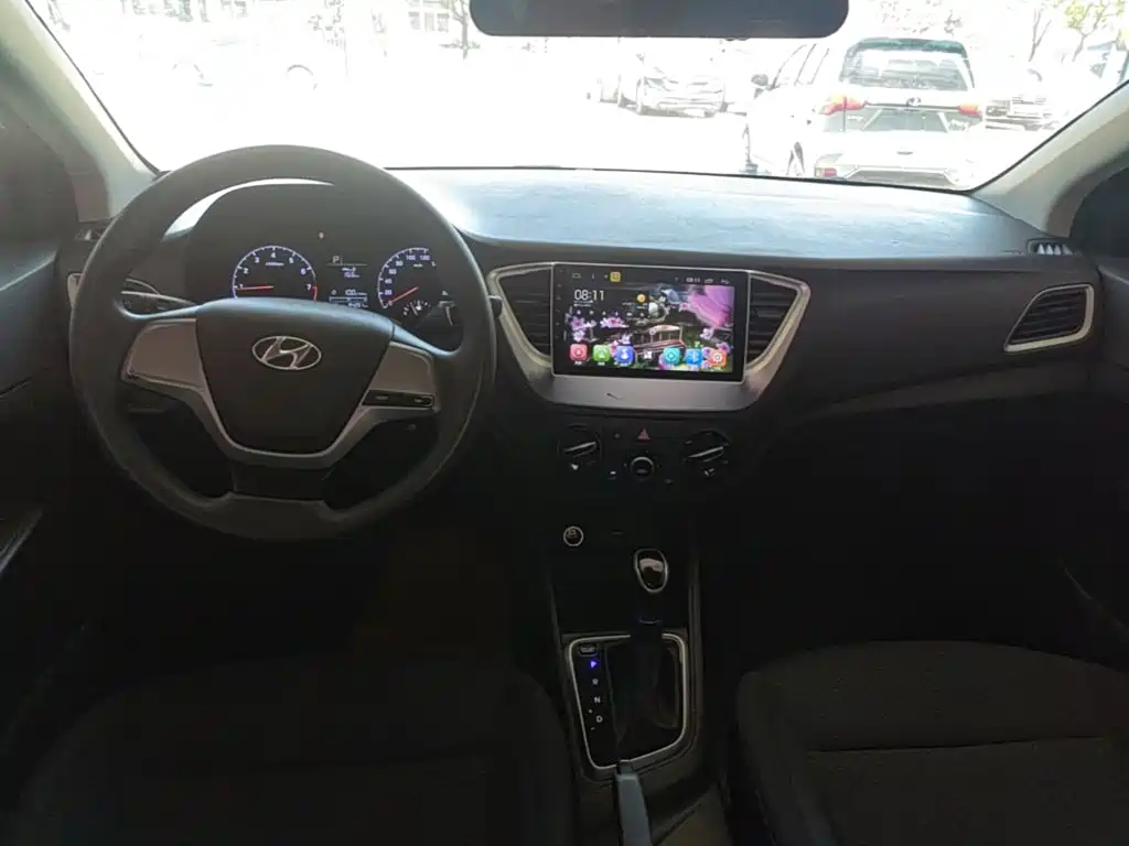 Hyundai Verna — миниатюра 10