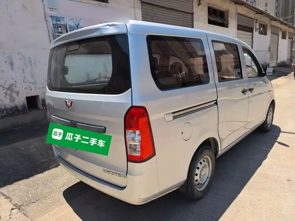 Wuling Rongguang V — миниатюра 7