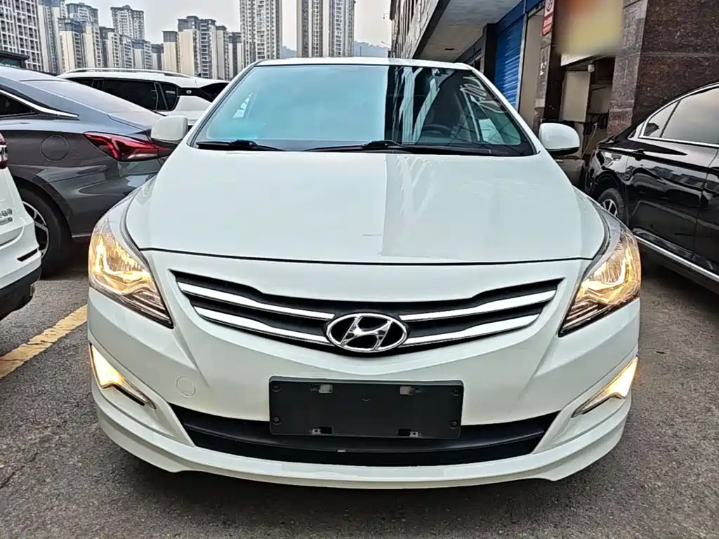 Hyundai Verna — миниатюра 3