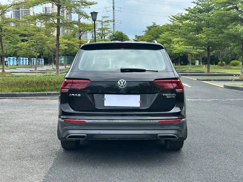 Volkswagen Tiguan L — миниатюра 16