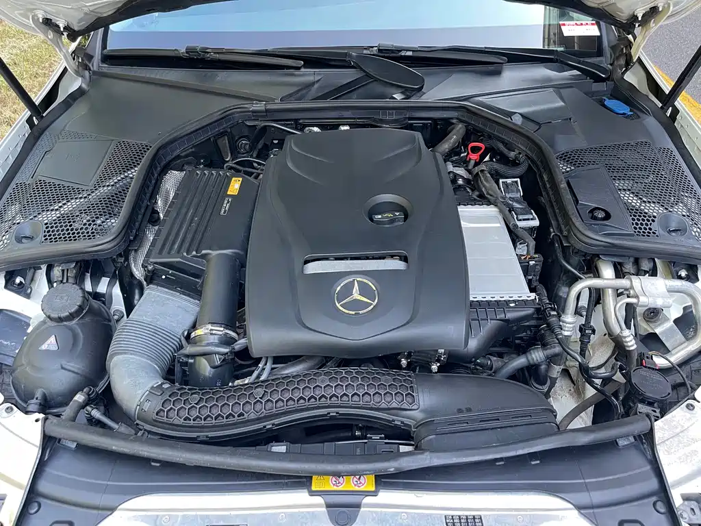 Mercedes-Benz C-Class — миниатюра 15