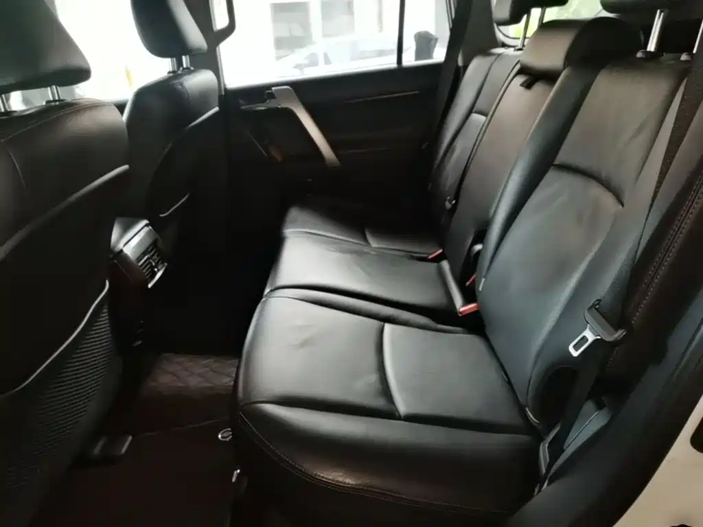 Toyota Prado — миниатюра 17