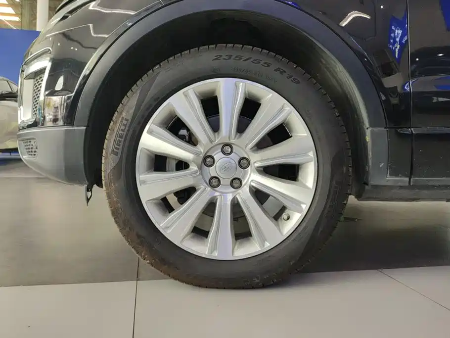 Land Rover Evoque — миниатюра 6