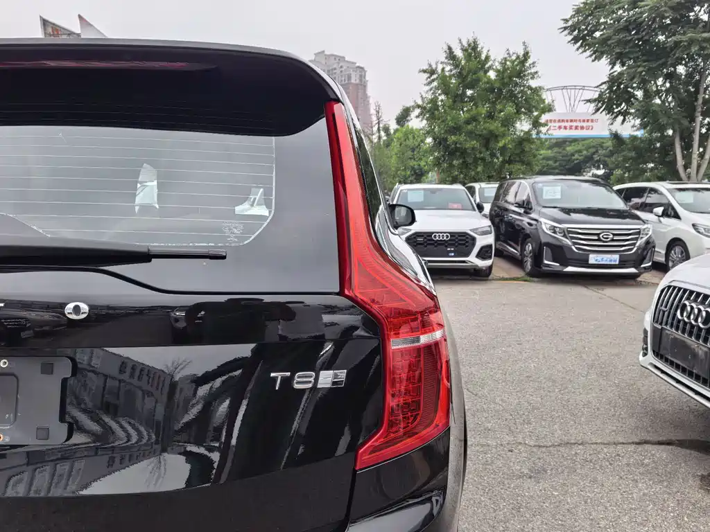 Volvo XC90 2017 E T8 7 мест