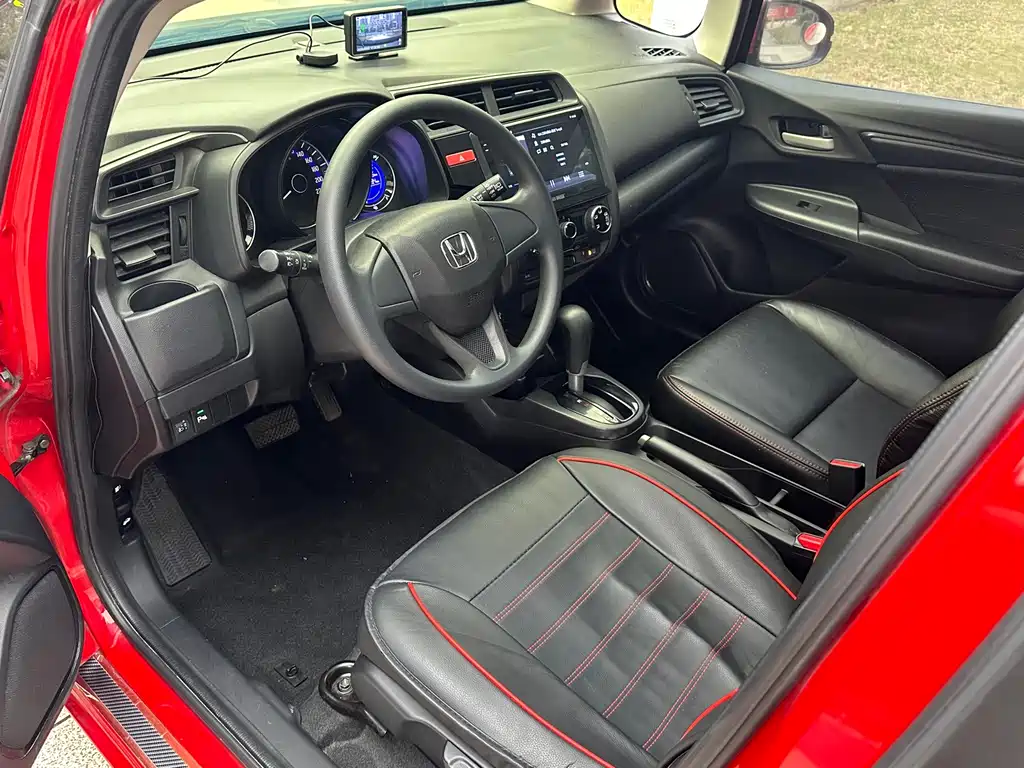 Honda Fit — миниатюра 10
