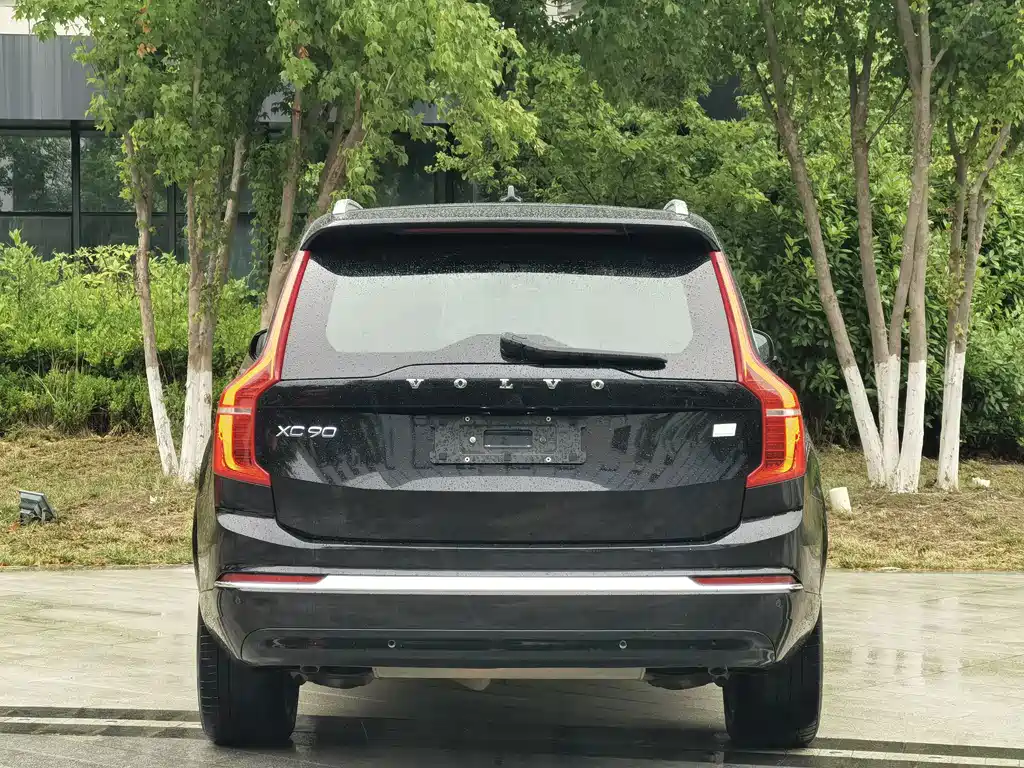 Volvo XC90 PHEV — миниатюра 6