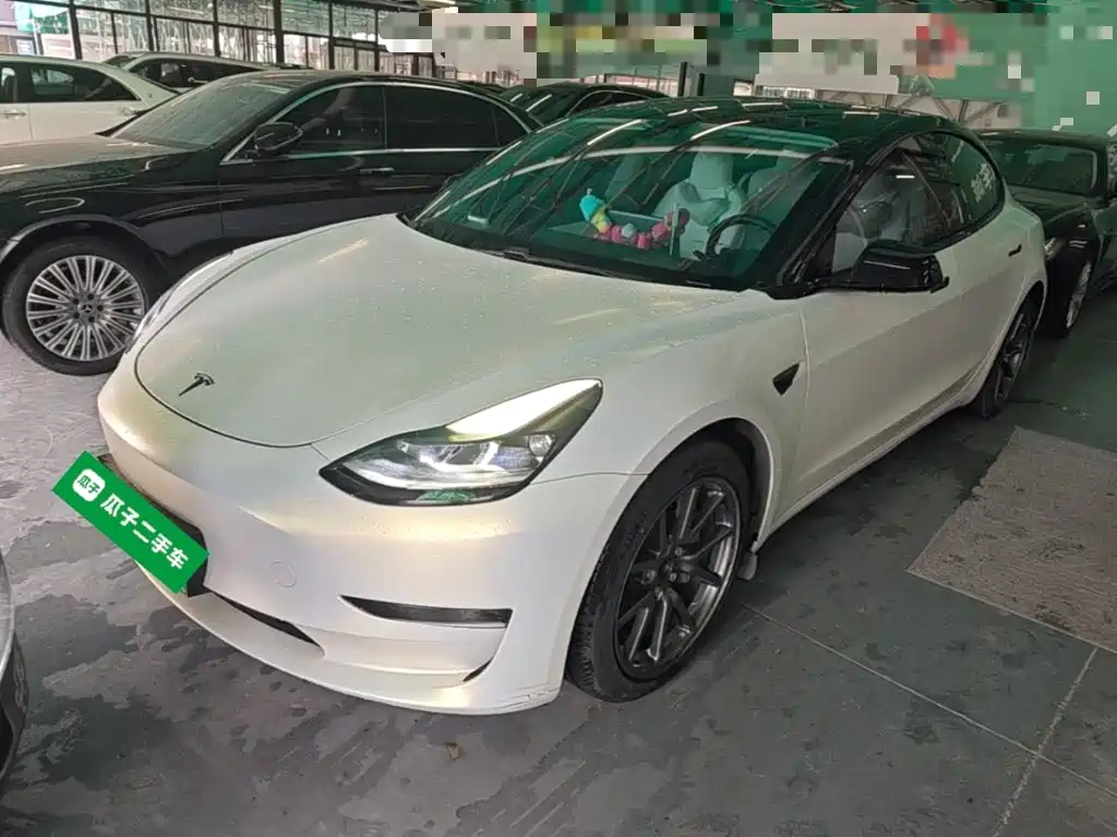 Tesla Model 3 — миниатюра 2