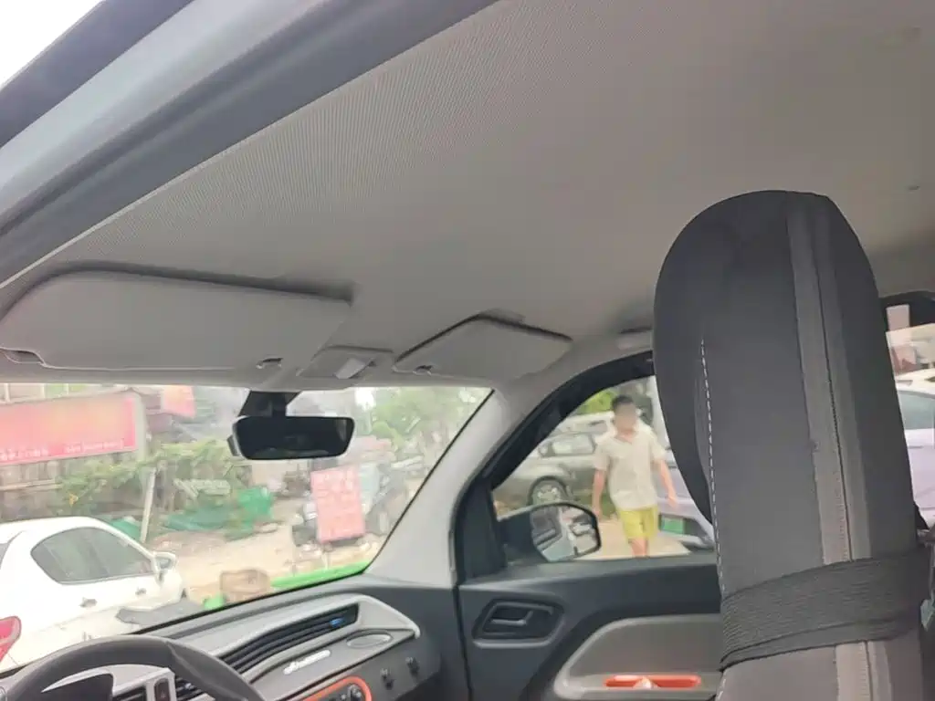 Wuling MINIEV — миниатюра 18