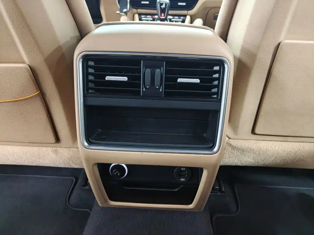 Porsche Cayenne Hybrid — миниатюра 24