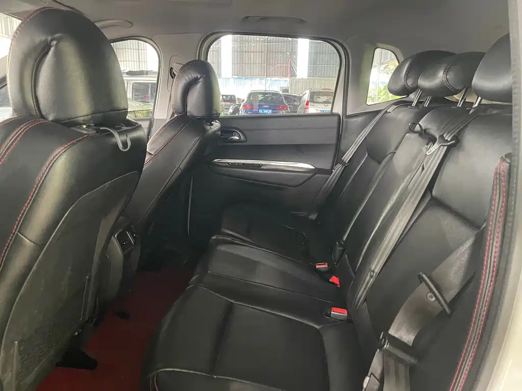 Peugeot 3008 — миниатюра 6