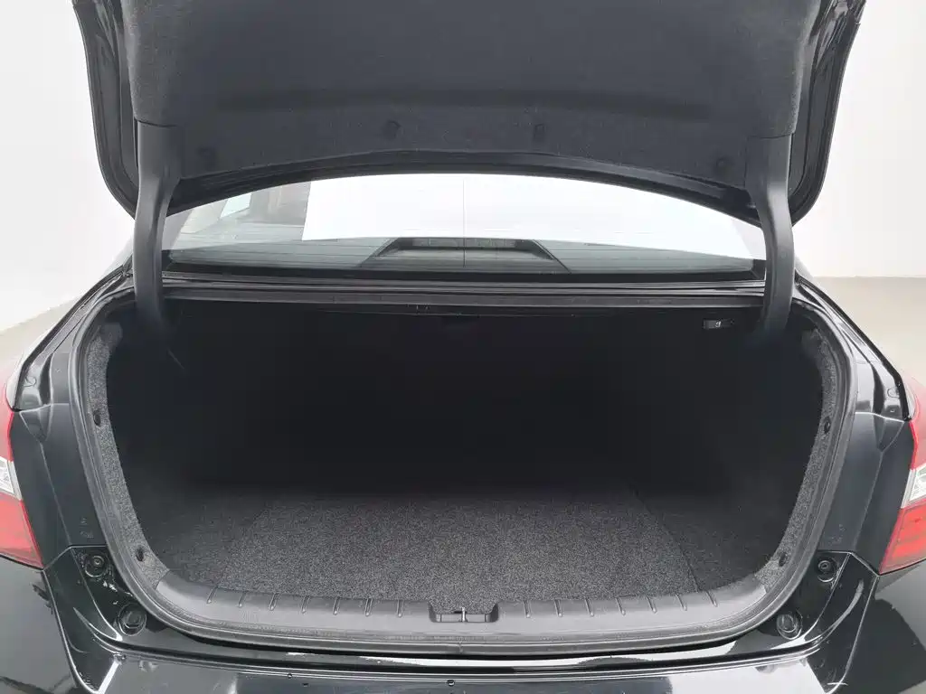Honda Accord — миниатюра 16
