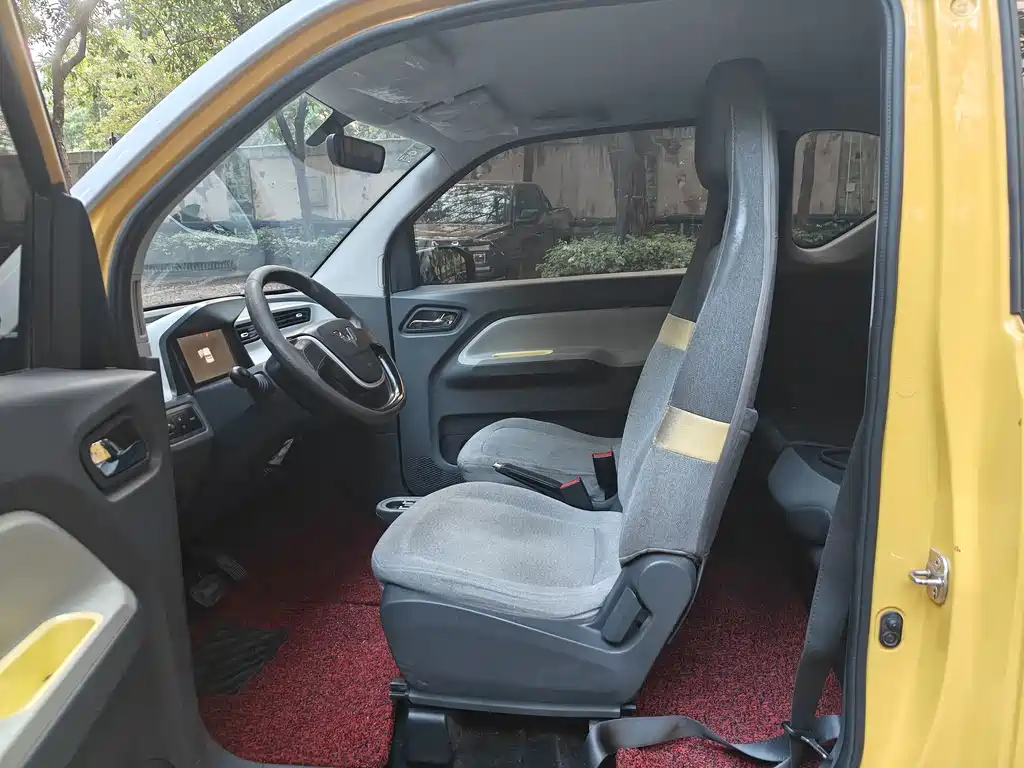 Wuling MINIEV — миниатюра 7