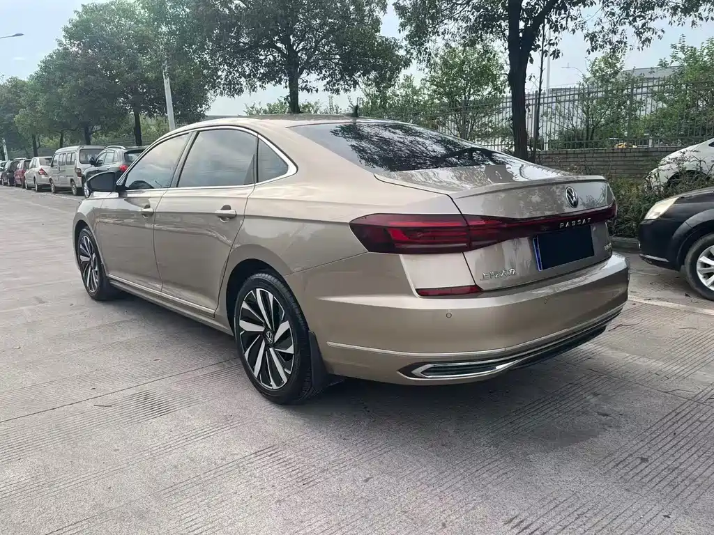 Volkswagen Passat — миниатюра 7
