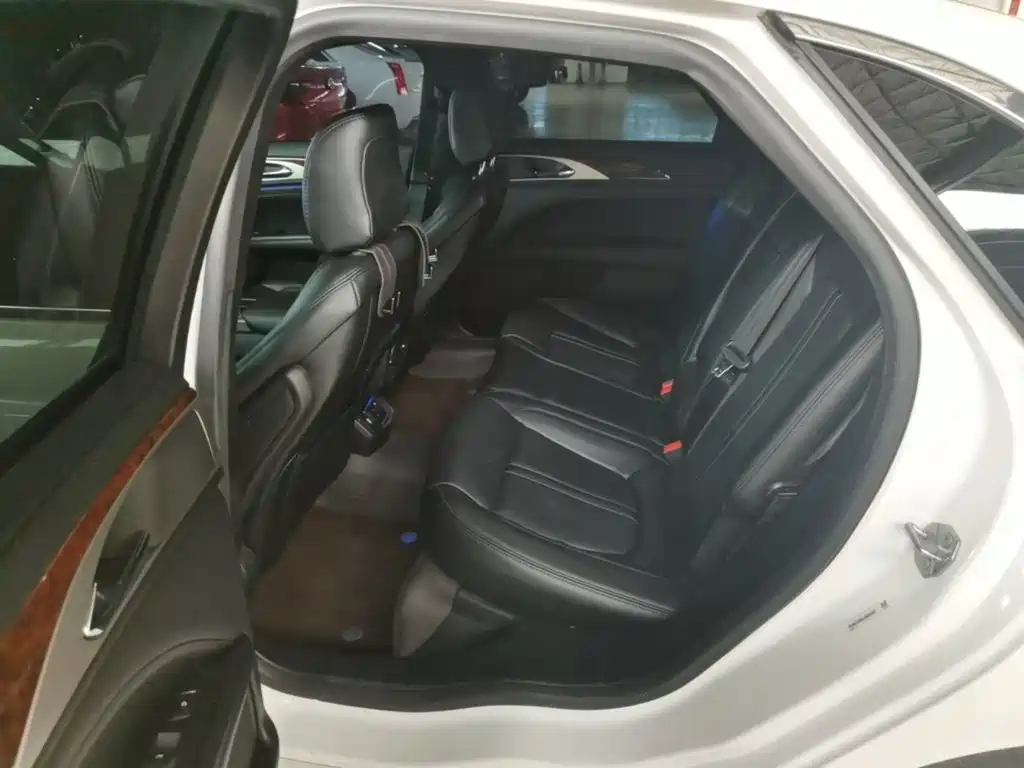 Lincoln MKZ — миниатюра 17