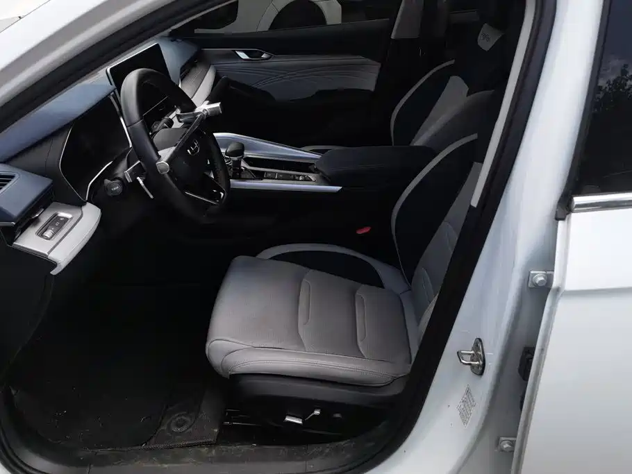 Geely Xingrui — миниатюра 9