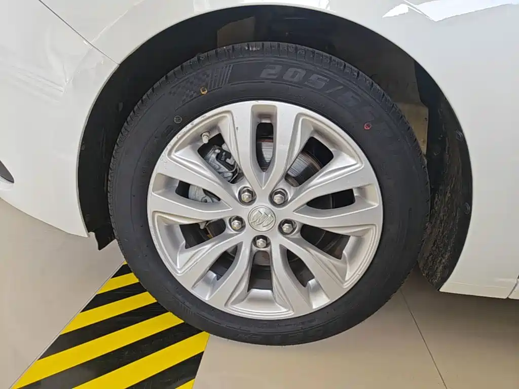 Buick Excelle — миниатюра 23