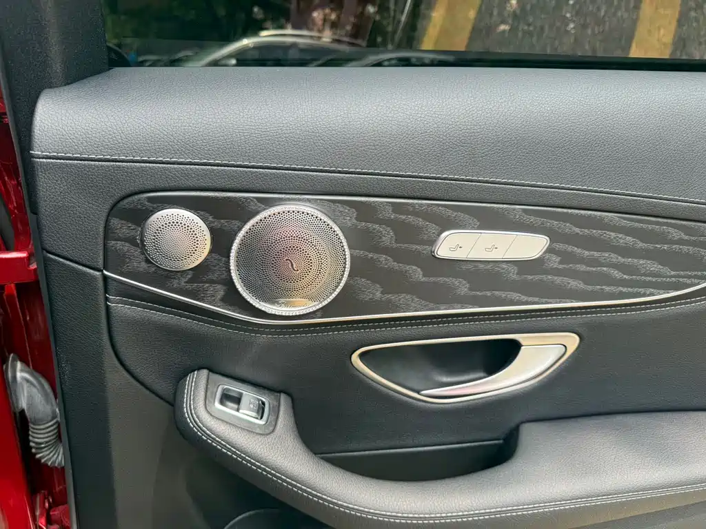 Mercedes-Benz C-Class — миниатюра 15