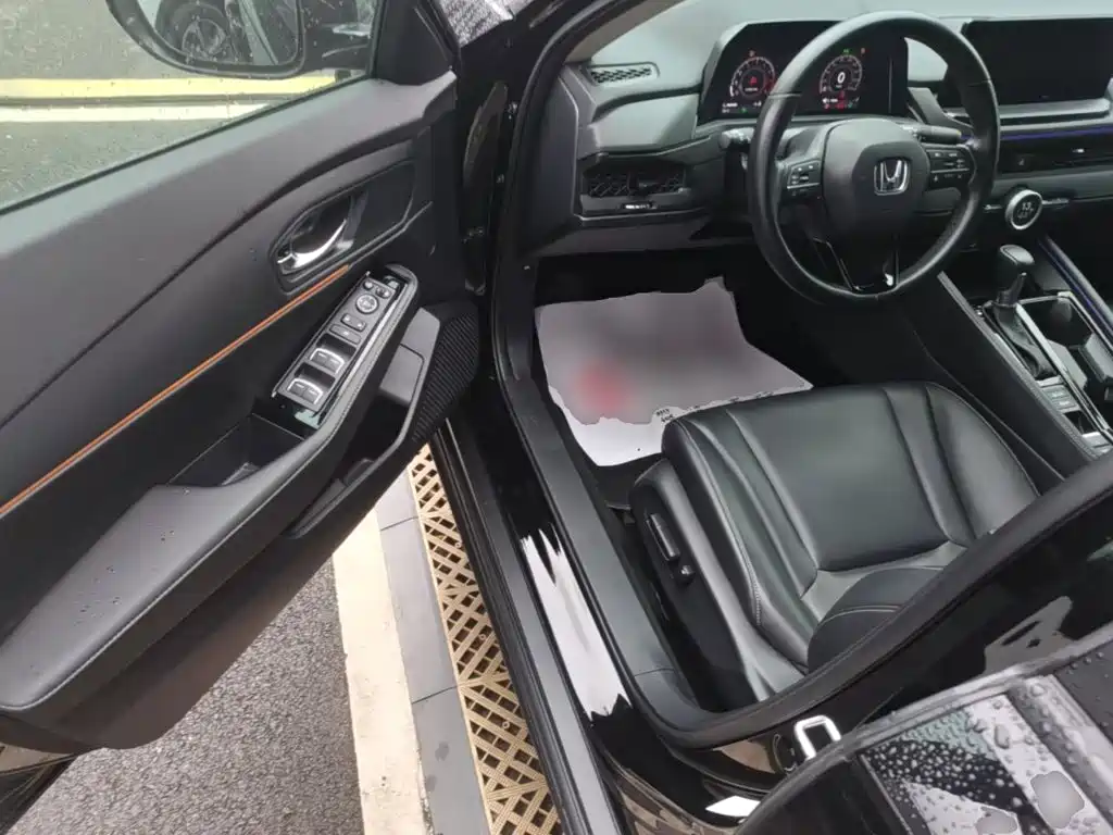 Honda Accord — миниатюра 16
