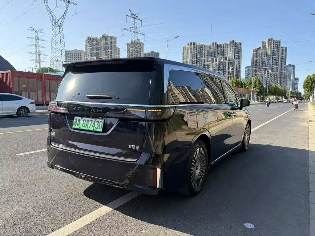 VOYAH Dreamer — миниатюра 8