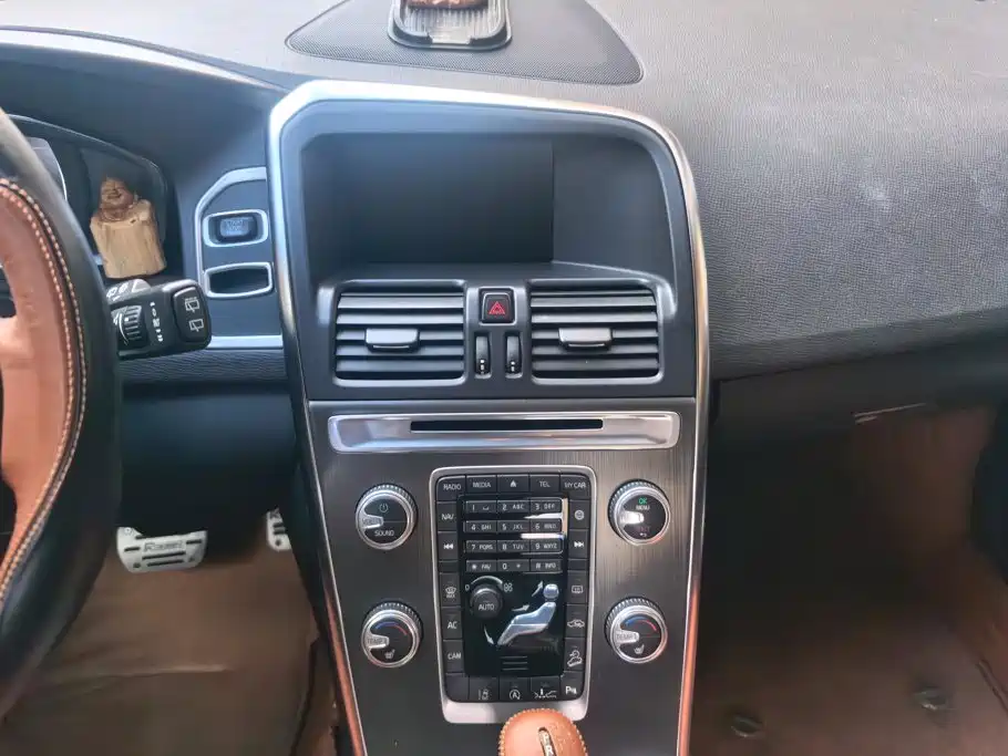 Volvo XC60 — миниатюра 13