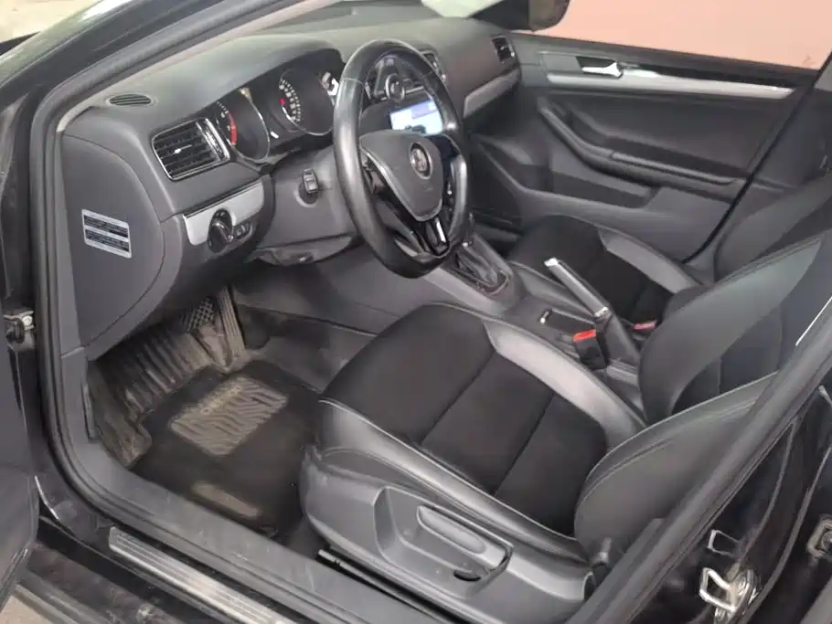 Volkswagen Sagitar — миниатюра 9