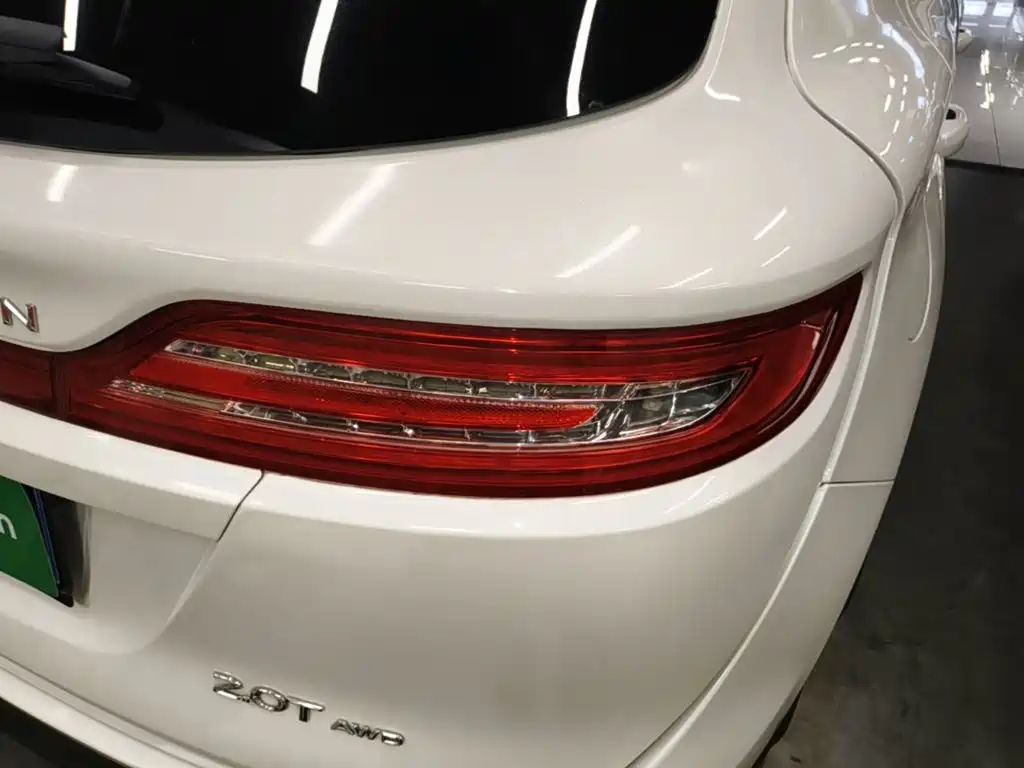 Lincoln MKC — миниатюра 8