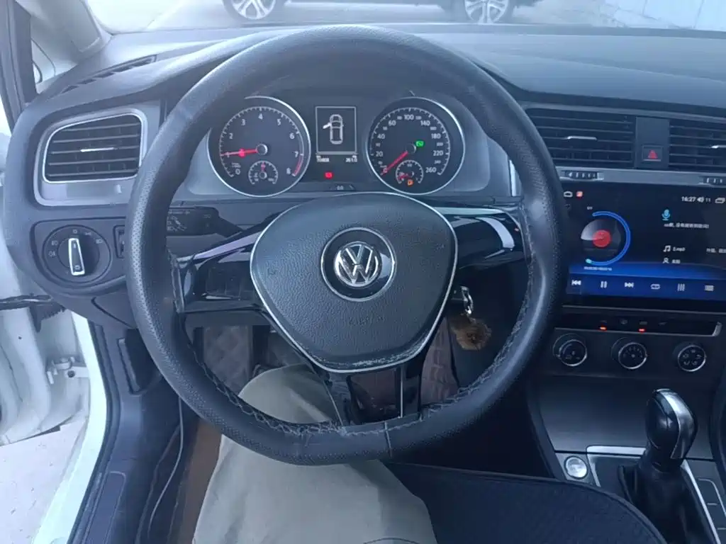 Volkswagen Golf — миниатюра 11