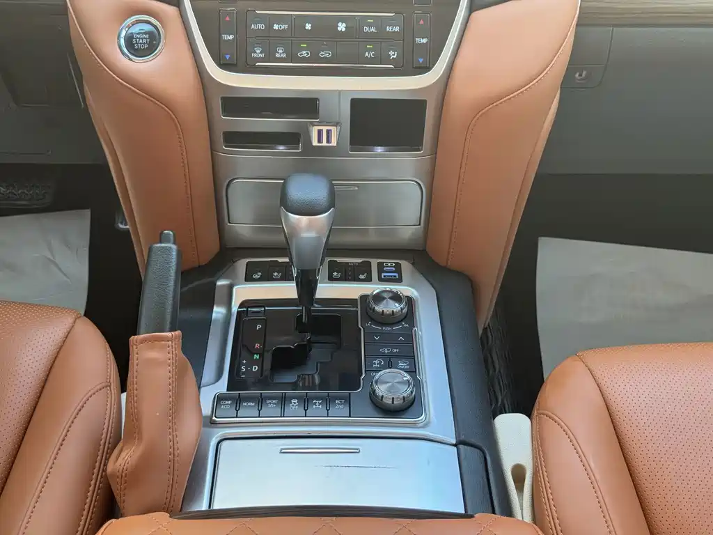 Toyota Land Cruiser — миниатюра 8
