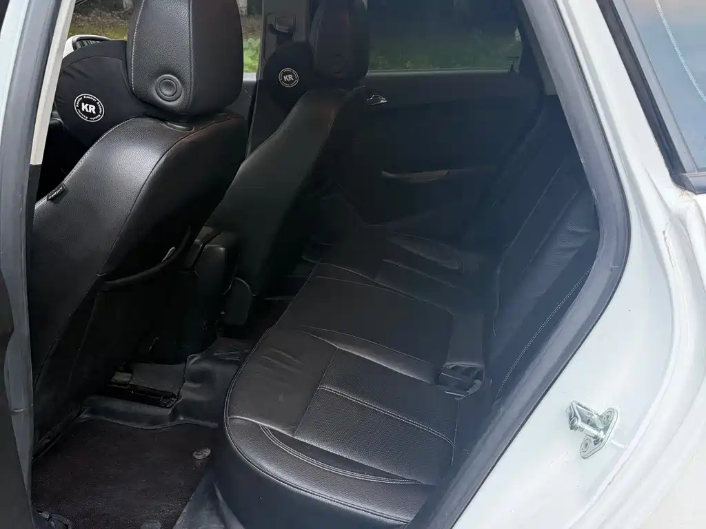 Buick Excelle — миниатюра 11