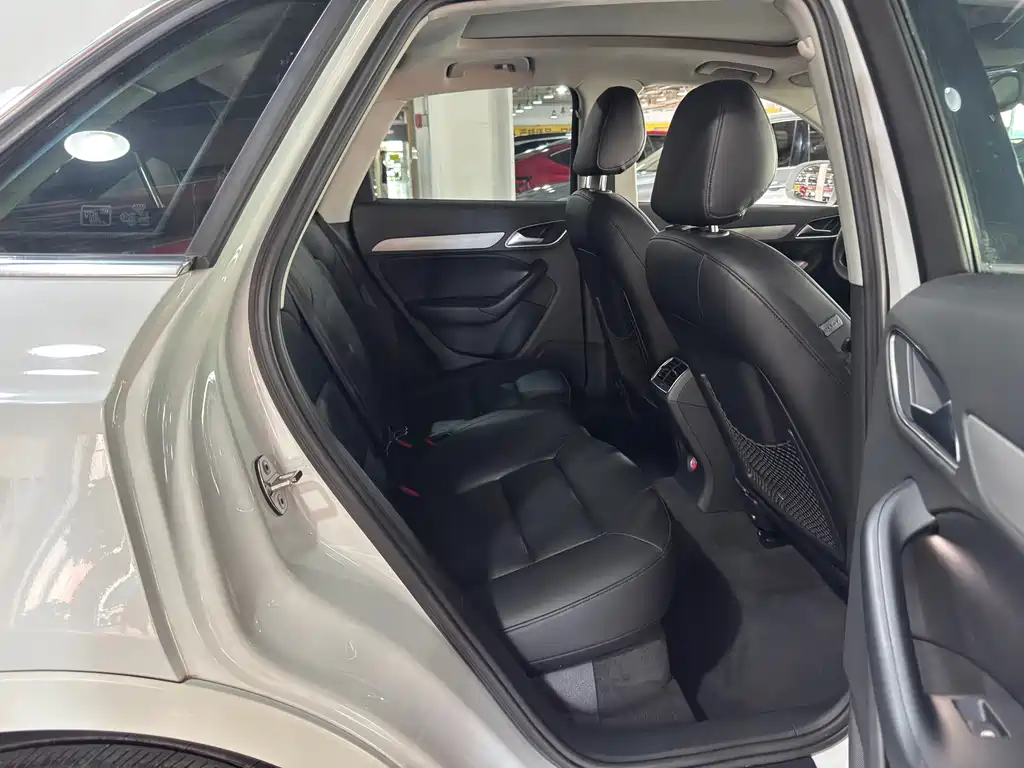 Audi Q3 — миниатюра 11