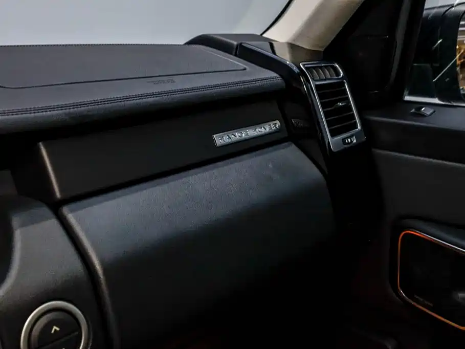 Land Rover Range Rover — миниатюра 22