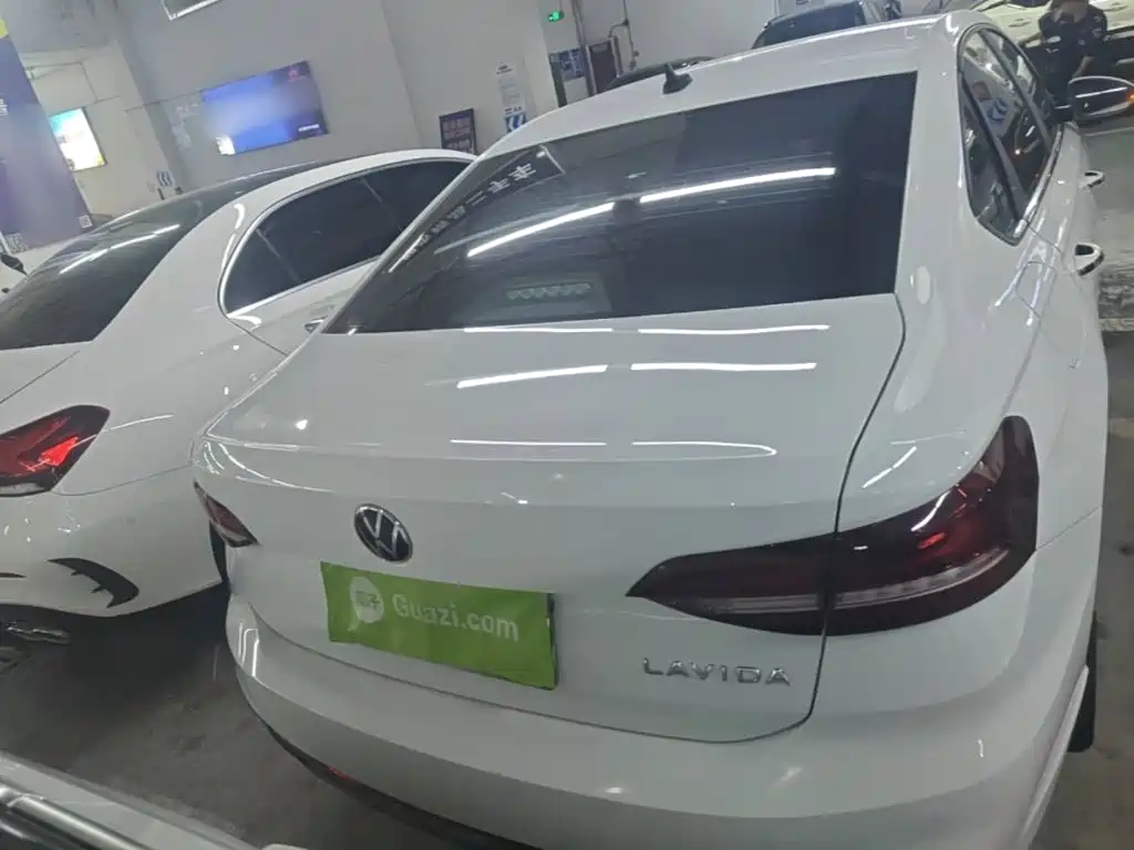 Volkswagen Lavida — миниатюра 6
