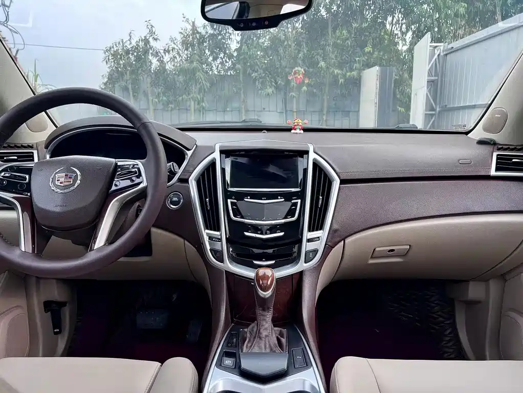 Cadillac SRX — миниатюра 11