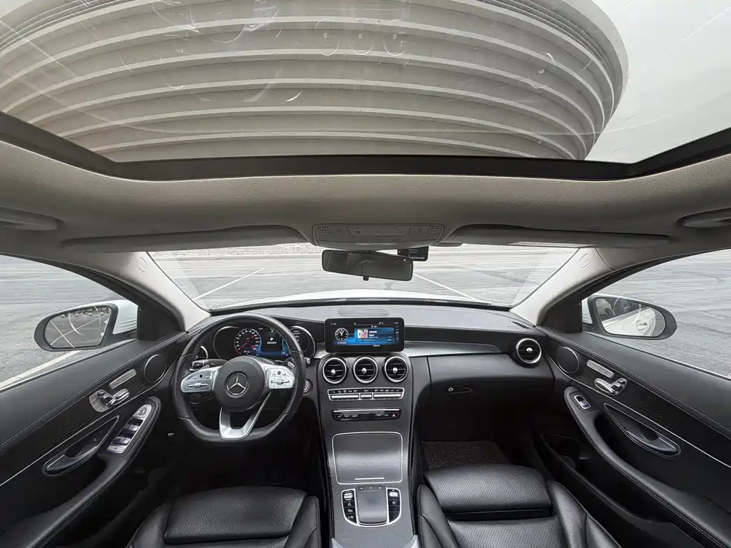Mercedes-Benz C-Class — миниатюра 15