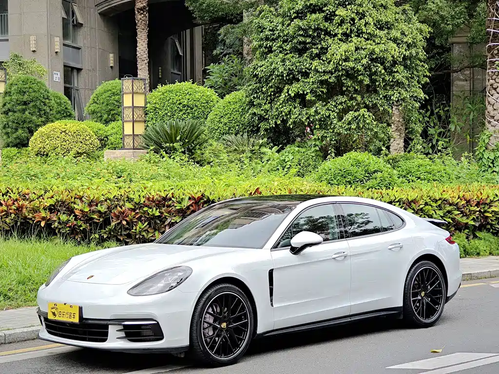 Porsche Panamera 2020