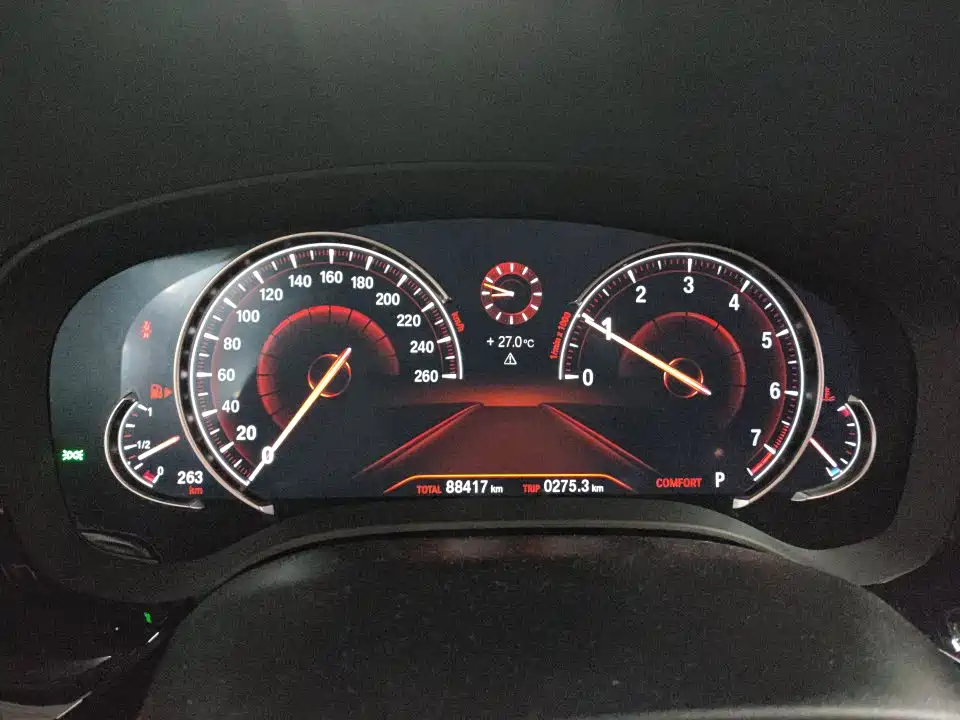 BMW 5 Series — миниатюра 4