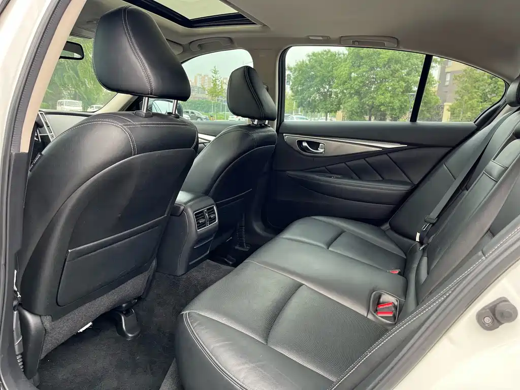 Infiniti Q50L — миниатюра 5