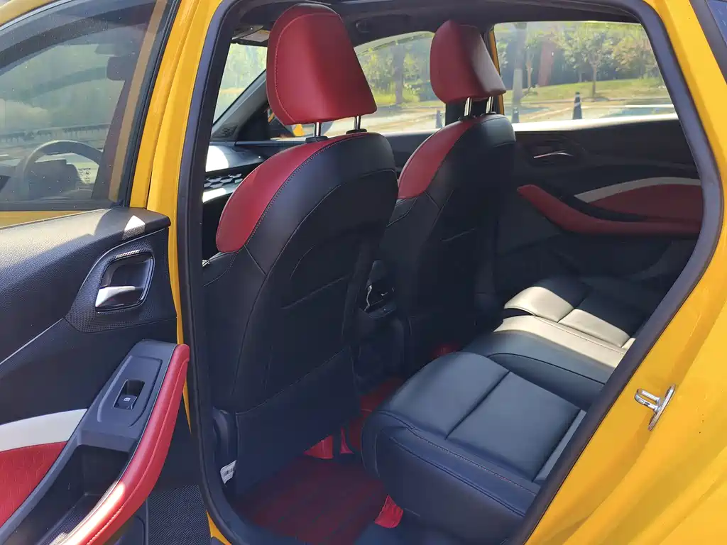 MG MG5 — миниатюра 11