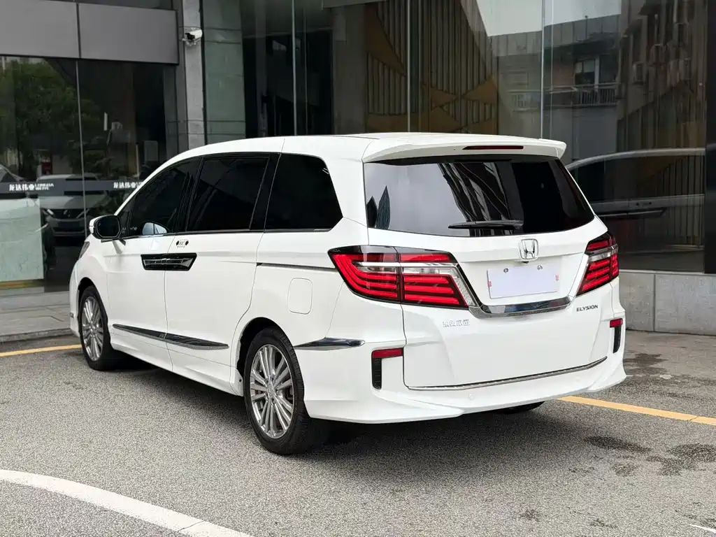 Honda Elysion — миниатюра 9